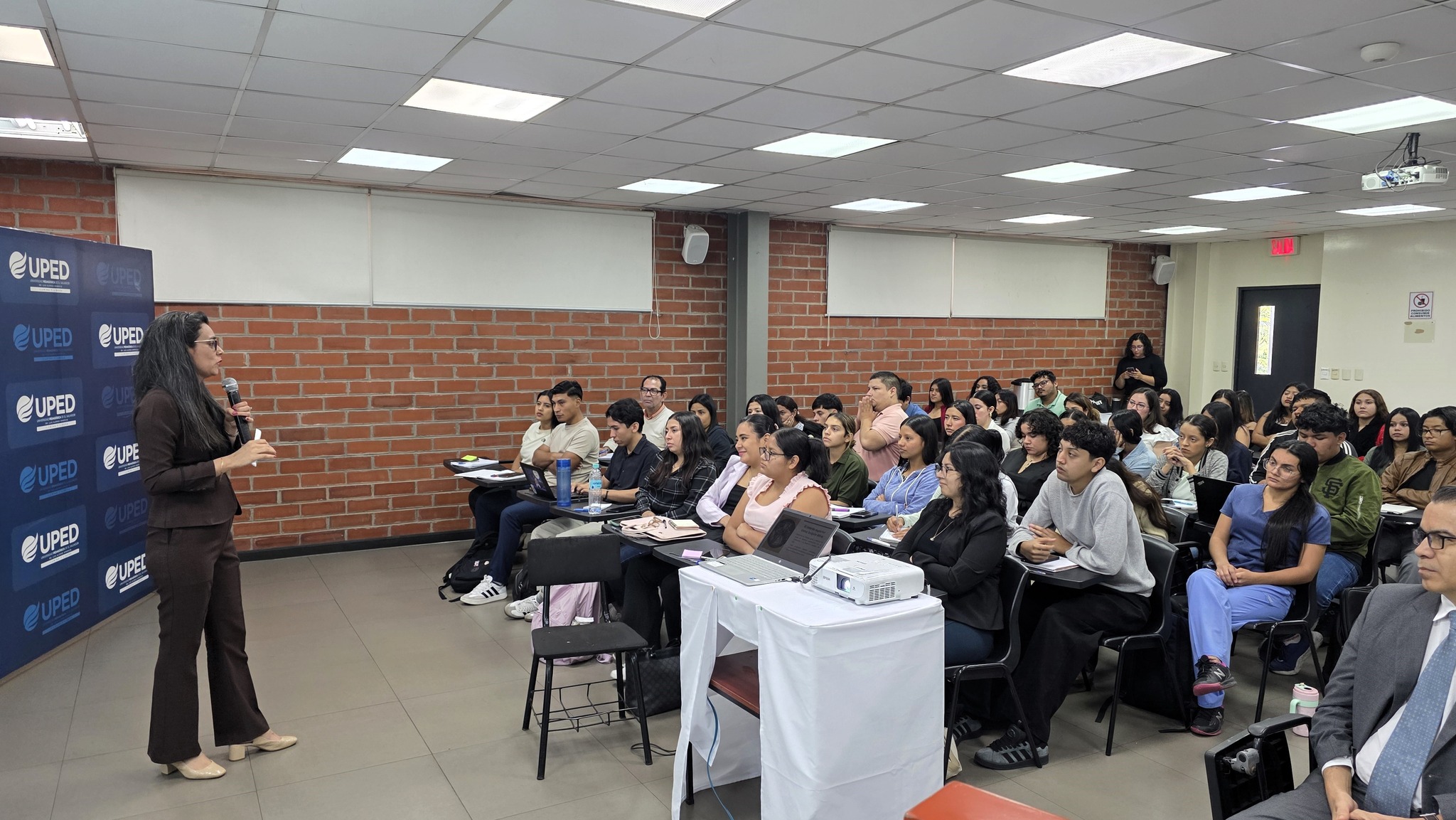 569923463_843101218062409_4691611171896564098_n